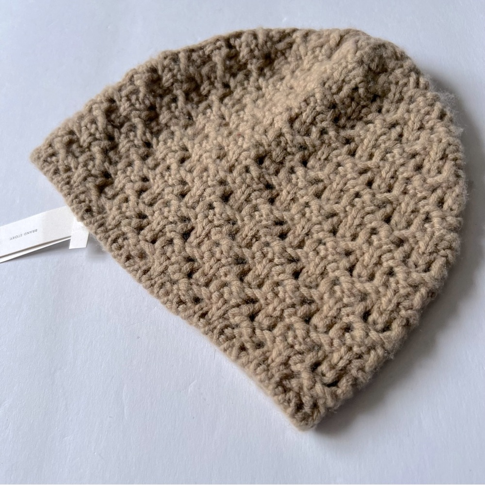 VINCE WOMENS CROCHET KNIT BEANIE BEIGE OS NWT